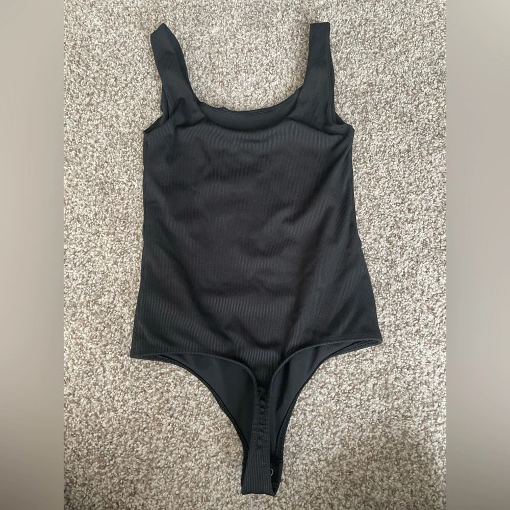 Express Body Contour Scoop Neck Ribbed Sleeveless Bodysuit Double Lined Black S - Picture 2 of 3